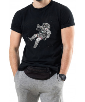 Trace of Space men's black T-shirt "Cosmonaut"