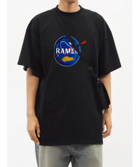 Trace of Space Oversize men's black T-shirt "Ramen"