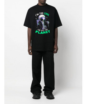T-shirt Trace of Space Oversize men's black "I`m too cool for just one planet"