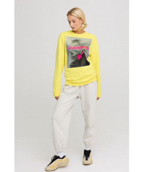 Women's sweatshirt with oversized print /no flis/ 