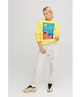 Women's sweatshirt with oversized print /no flis/ 